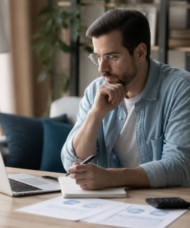 Actions à dividendes mensuel : comment investir et générer un revenu régulier ?